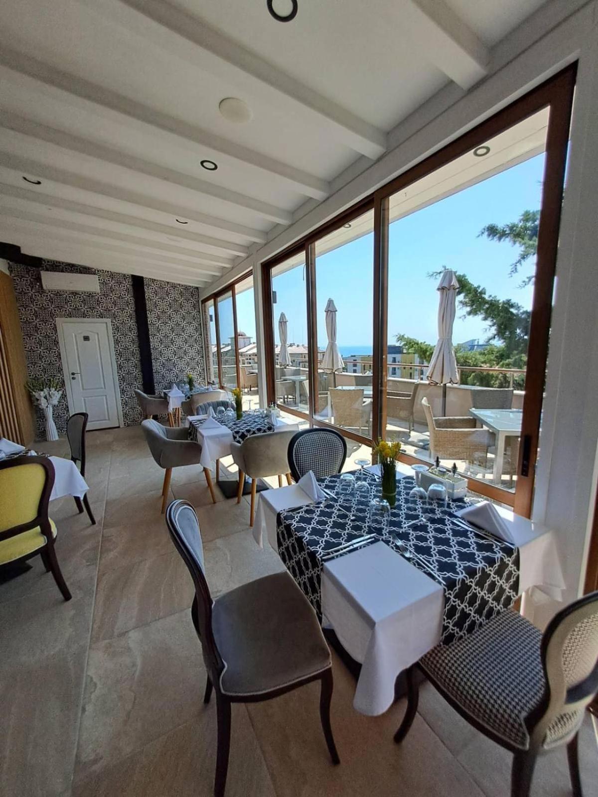 Vemara City Boutique Hotel-Free Parking Варна Экстерьер фото