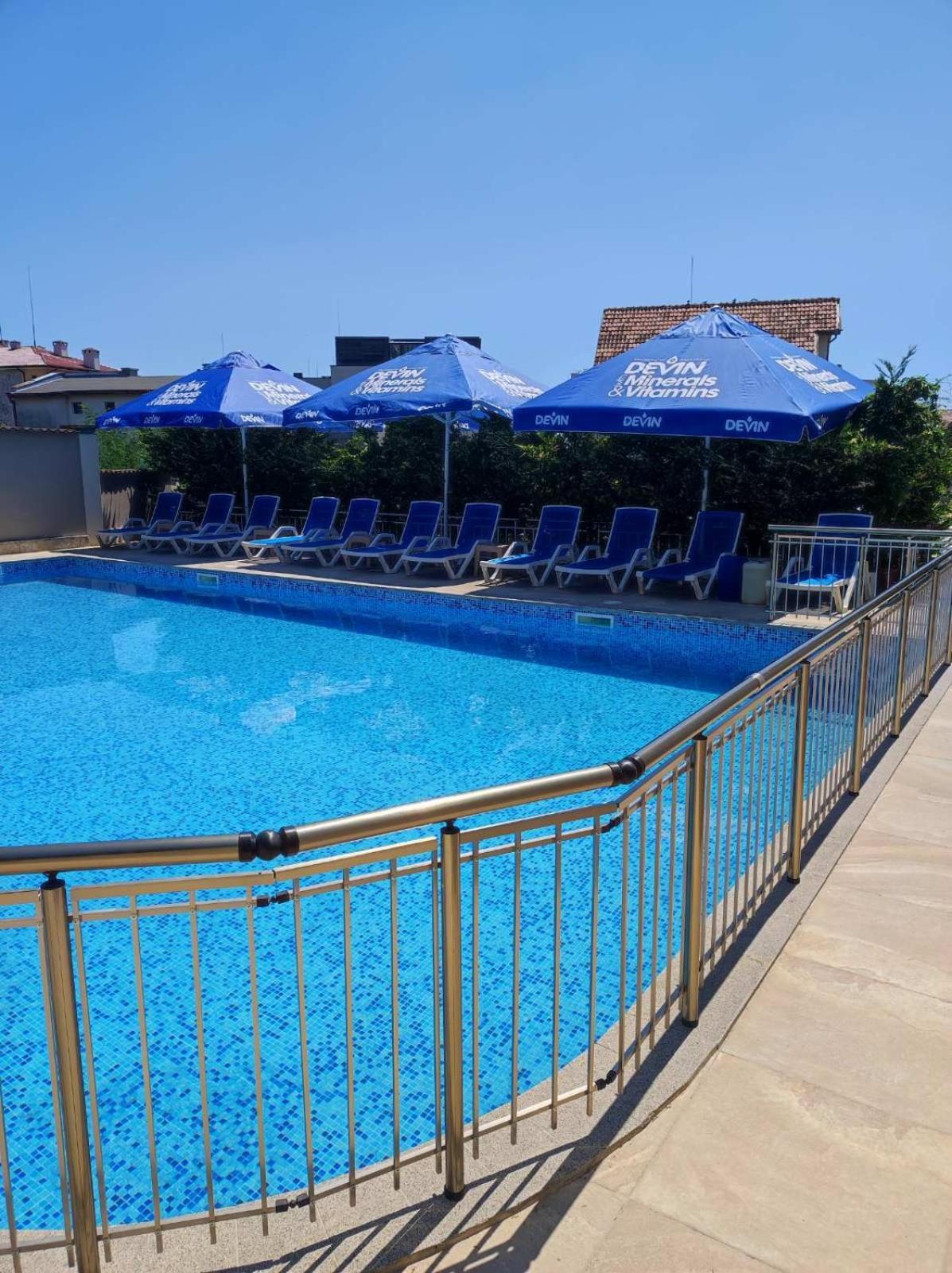 Vemara City Boutique Hotel-Free Parking Варна Экстерьер фото